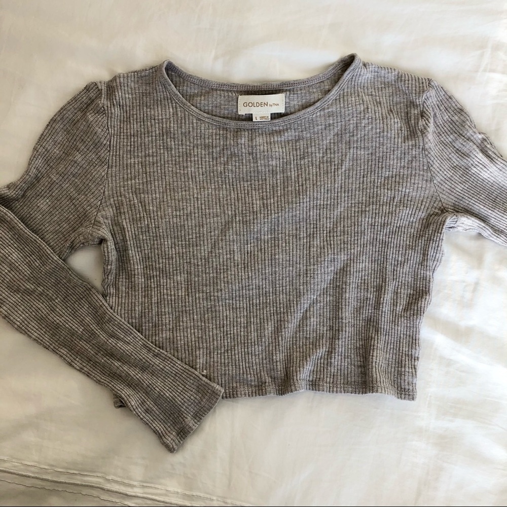 SOLD - ARITZIA CROPPED LONGSLEEVE